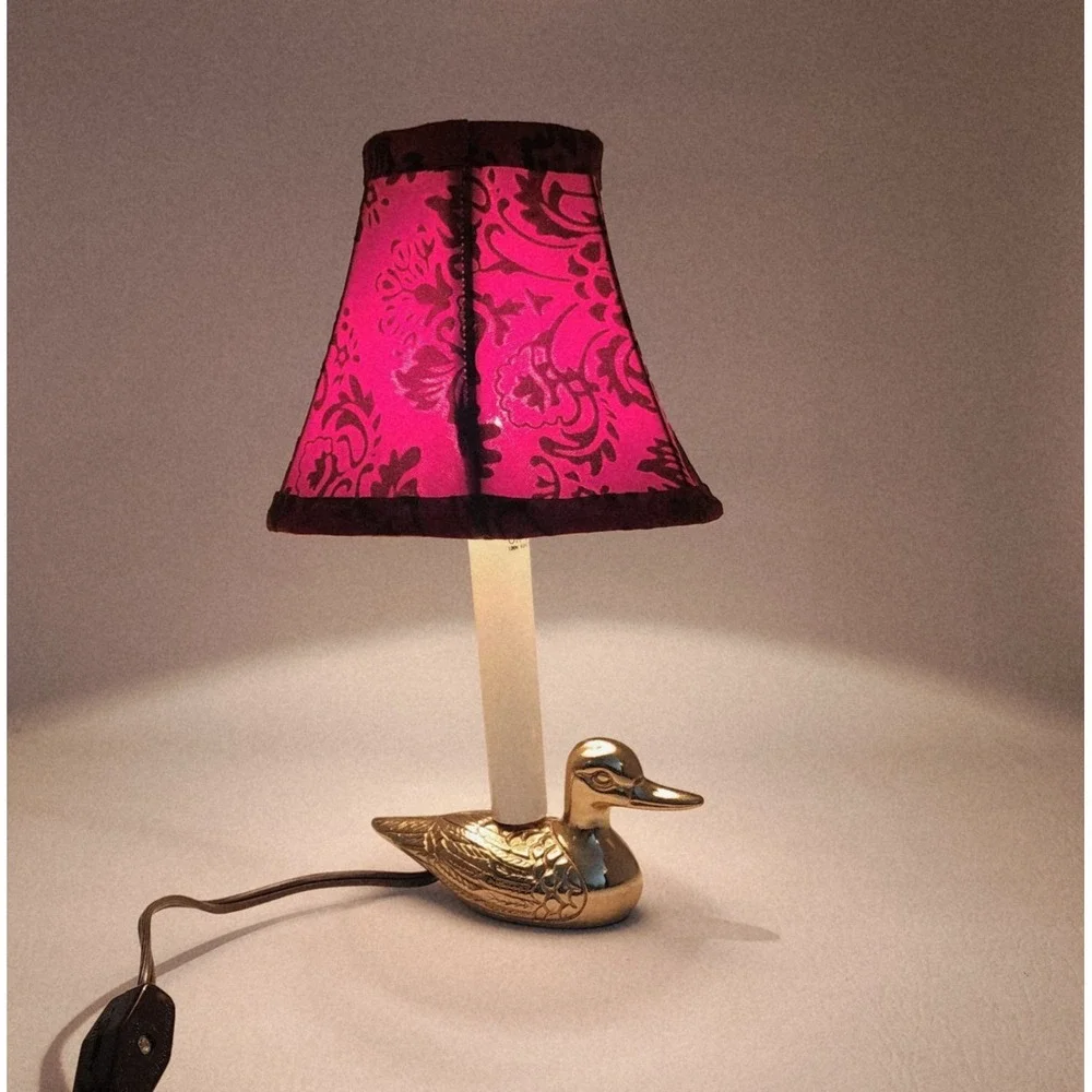 Vtg MCM Brass Duck Night Light Small Electric Table Lamp Floral Red Shade 10.5